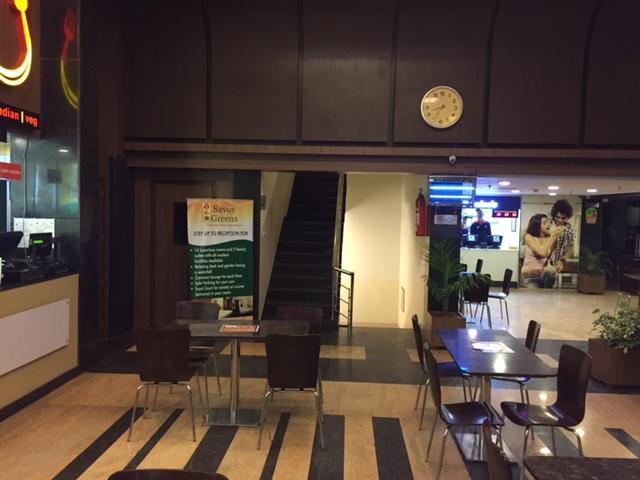 Savoy Greens Hotel Касаули Екстериор снимка